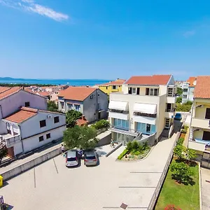 Apartament 33, Zadar